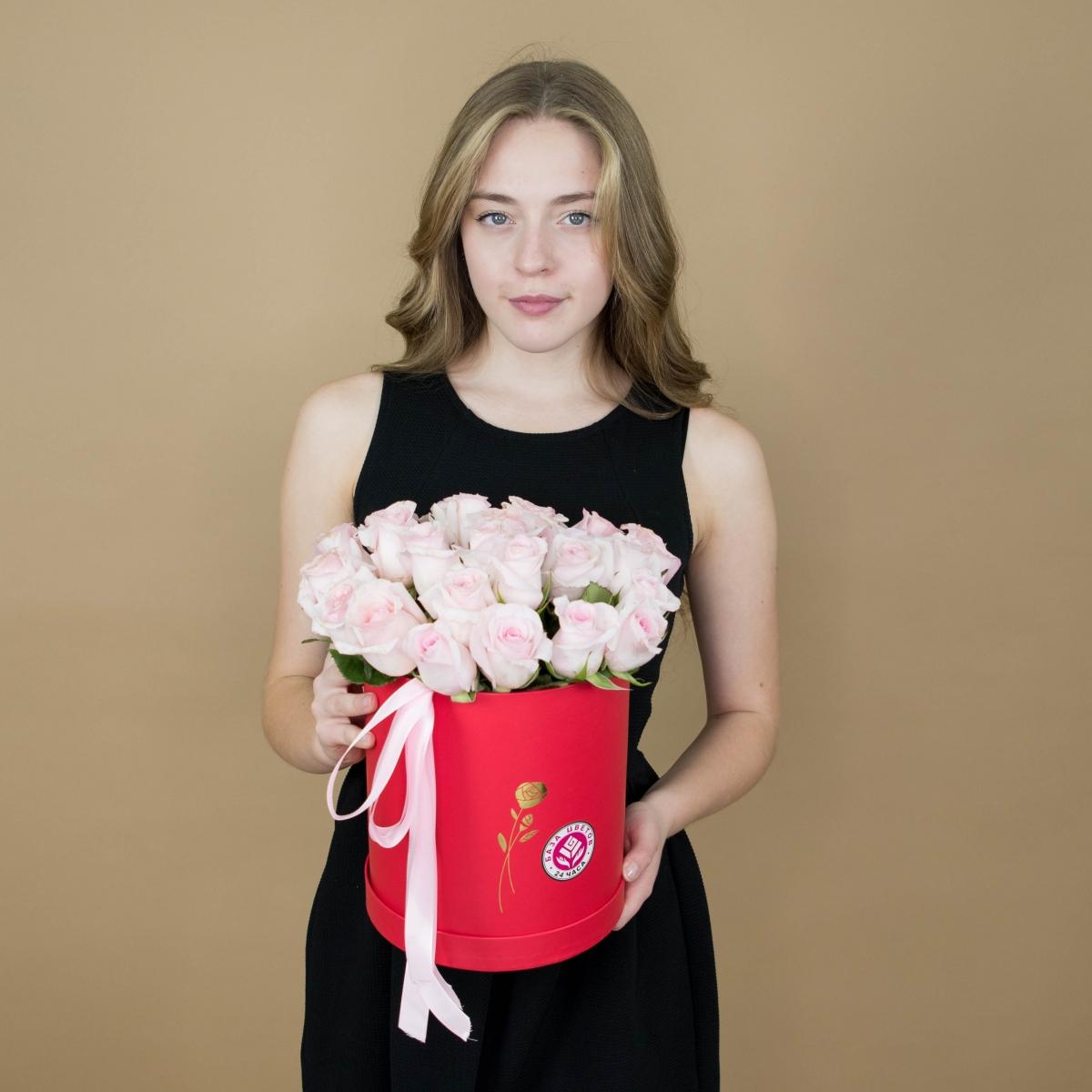Розы розовые в шляпной коробке код товара: 2112