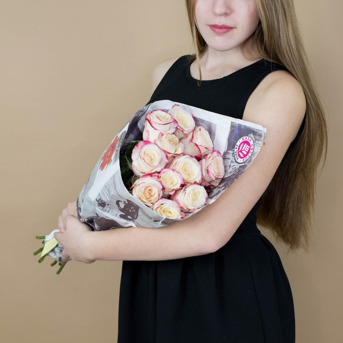 Розы красно-белые 11 шт. (40 см) код  92752