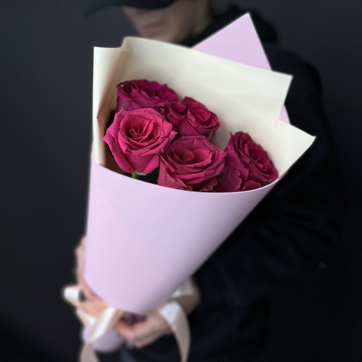 Букеты из розовых роз 40 см (Эквадор) [код  95392]